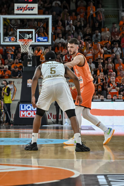 是策略与激 是策略与激